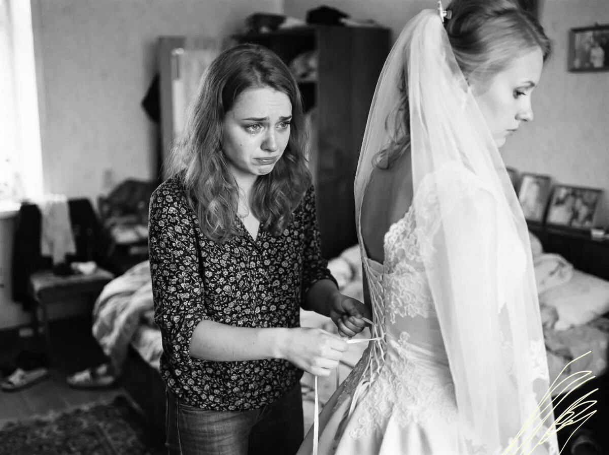 — Терпи, Светочка, — пропела мать. Через час я отменила свое участие в свадьбе и ушла