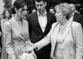 Я уже заплатила за ресторан, значит решаю, кто придёт, а кто нет! — заявила свекровь, унизив невестку при всех