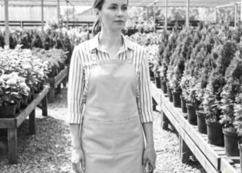 Скажи матери, что финансирование закончилось. На заборы зарабатывай сам