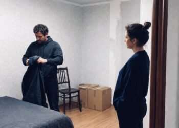 – В нашей породе пустоцветов отродясь не было. Это тебе лечиться надо, милая моя!